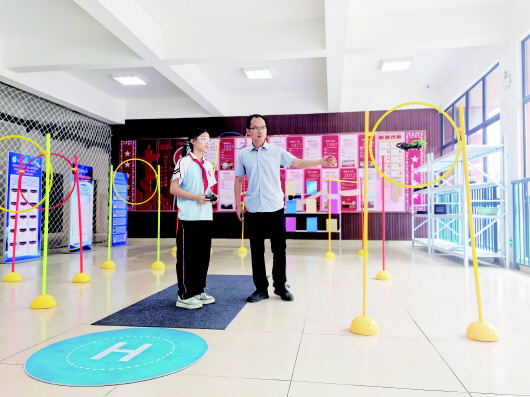 公牛配资端 童心中播撒科学种子