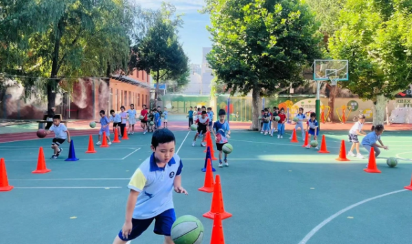 大圣配资 河北鼓励高校实施“半天无课日”